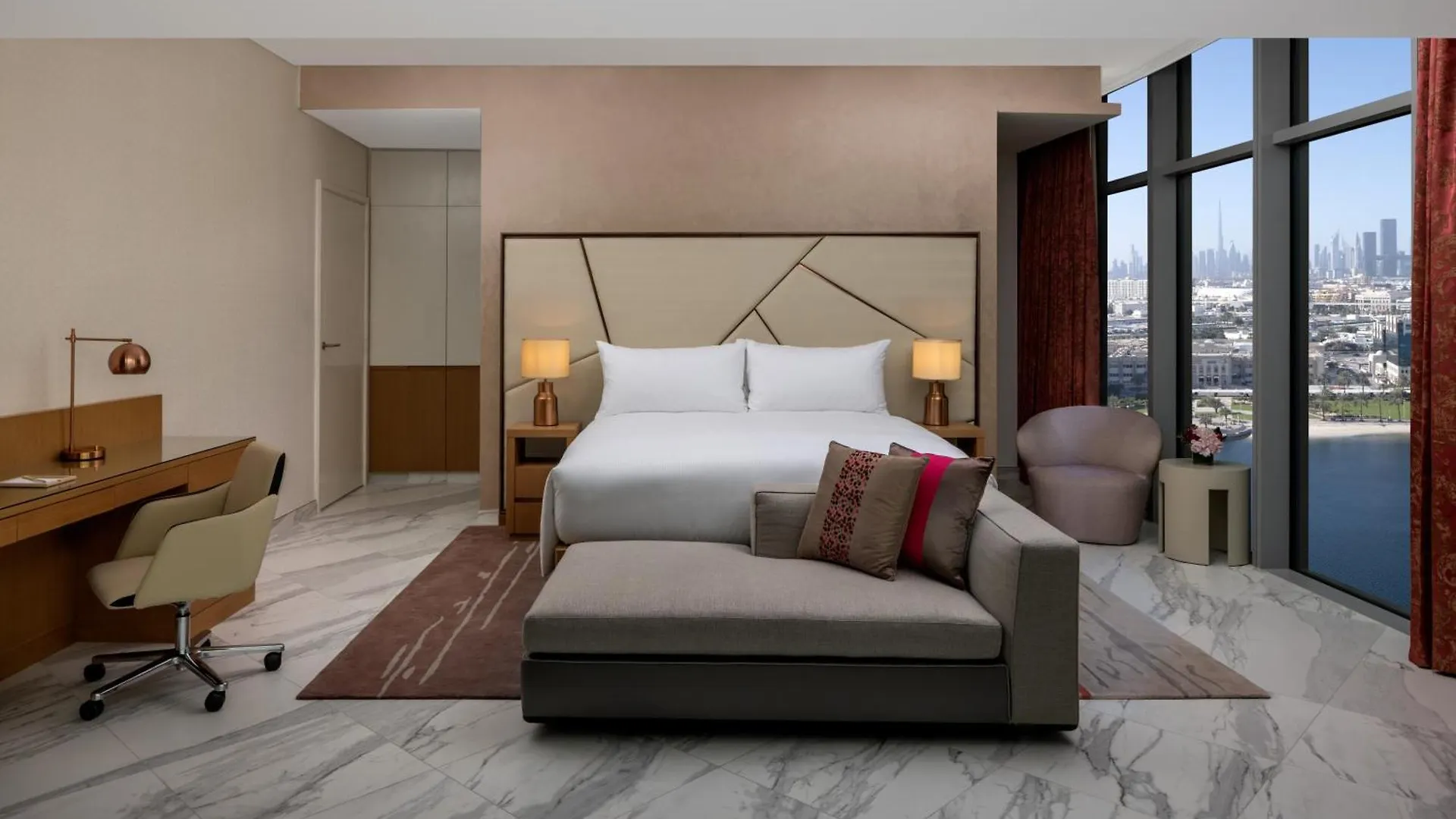 Hilton Dubai Creek Hotel & Residences