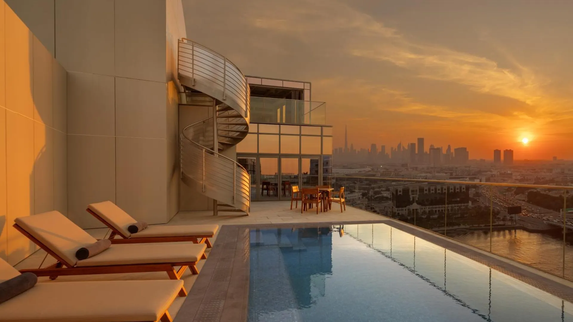 Hilton Dubai Creek Hotel & Residences 5*,  United Arab Emirates