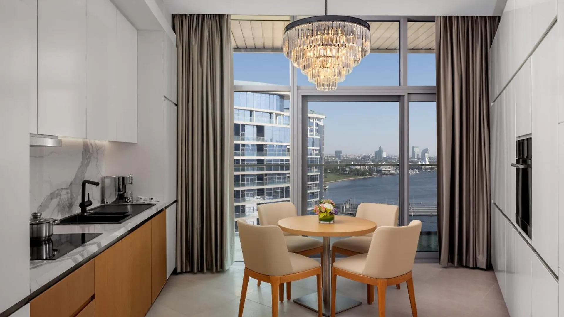 Hilton Dubai Creek Hotel & Residences
