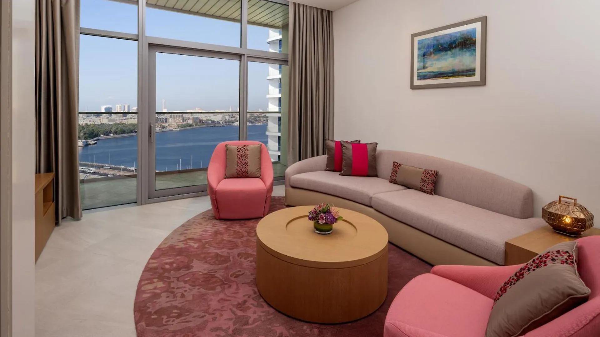 Hilton Dubai Creek Hotel & Residences