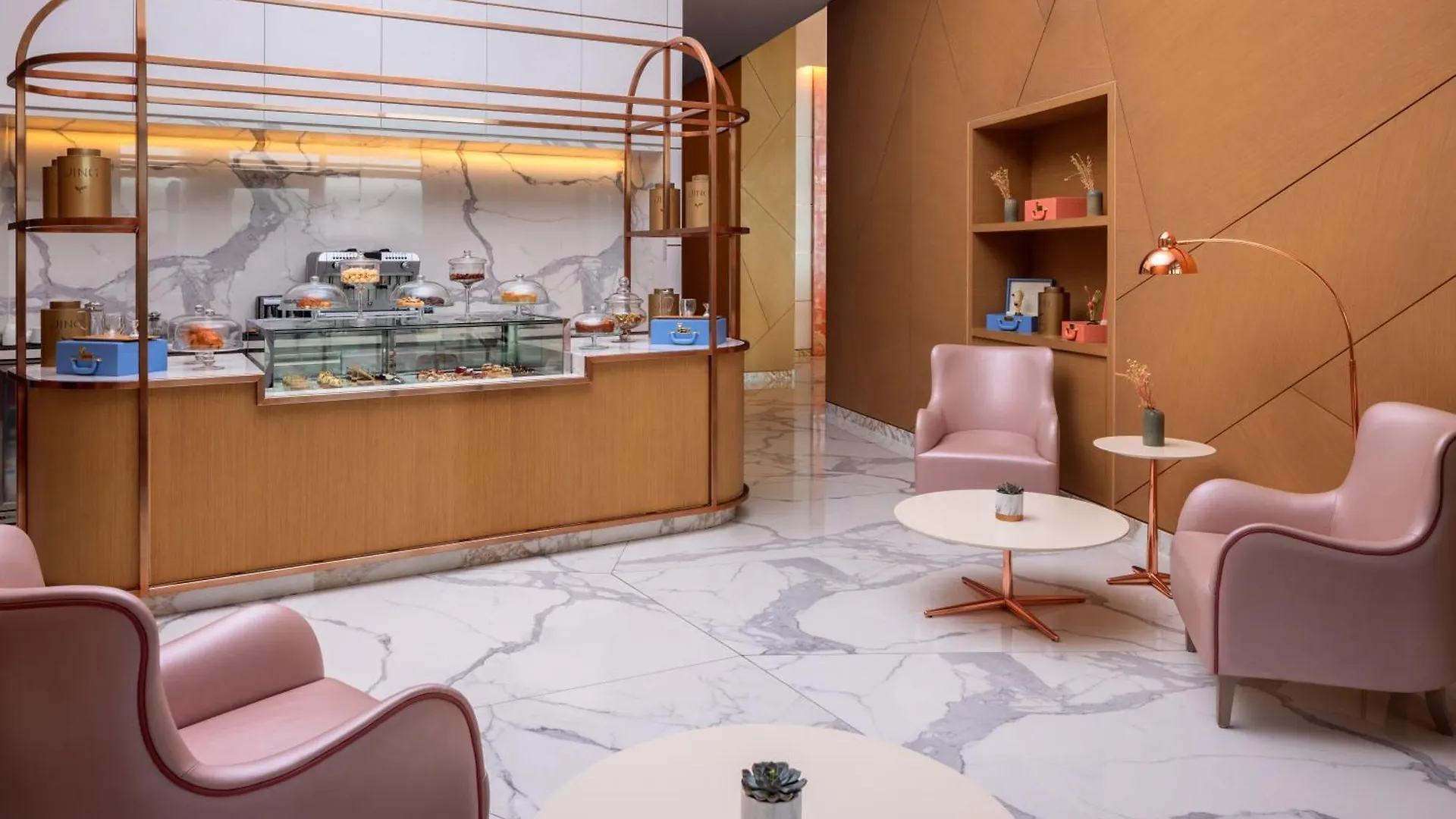 Hilton Dubai Creek Hotel & Residences
