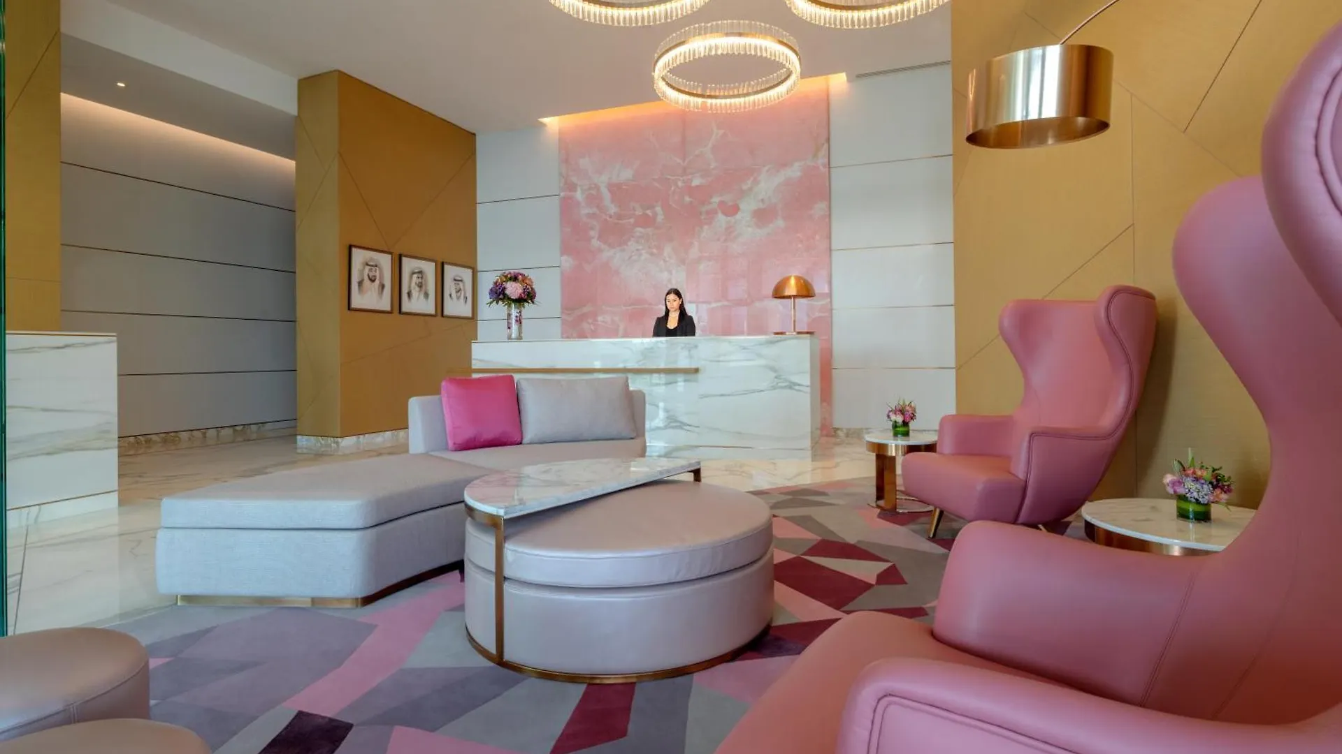Hilton Dubai Creek Hotel & Residences